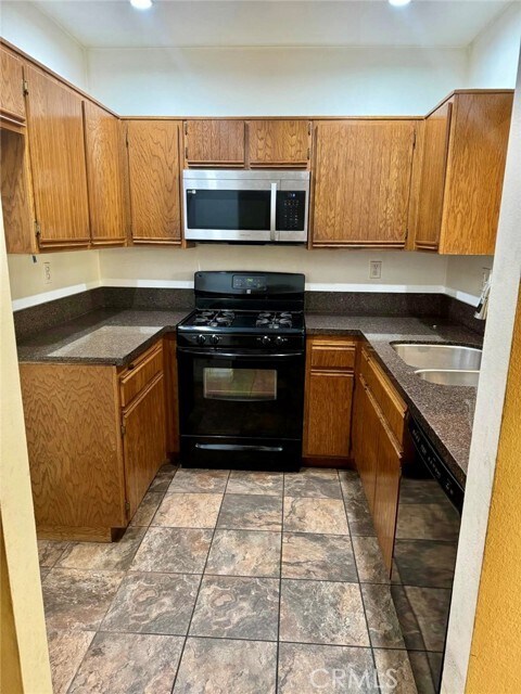 Building Photo - 23807 Del Monte Dr.