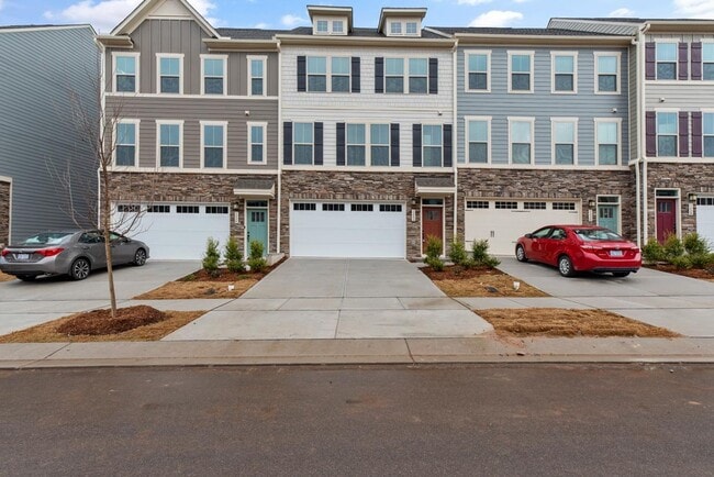 Foto del edificio - 3 Story Townhome in Channing Park!