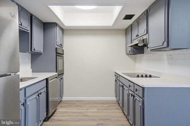 Foto del edificio - 7 Riverview Pl