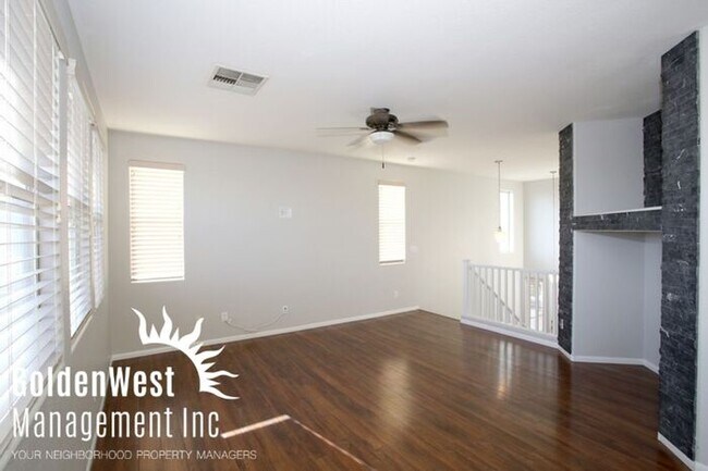 Building Photo - Gorgeous 3Bdm 2.5Ba Two Story Home in Hend...