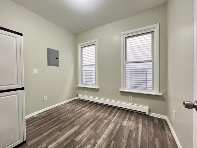 Unit 1L - 666 Grove St
