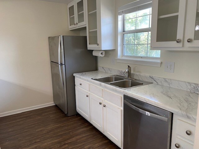 Foto del edificio - 801 Jamestown Ct