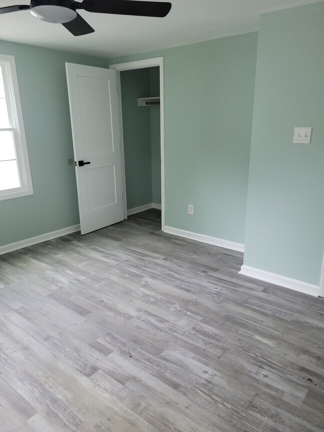 Foto del edificio - 232 Fulcher Landing Rd