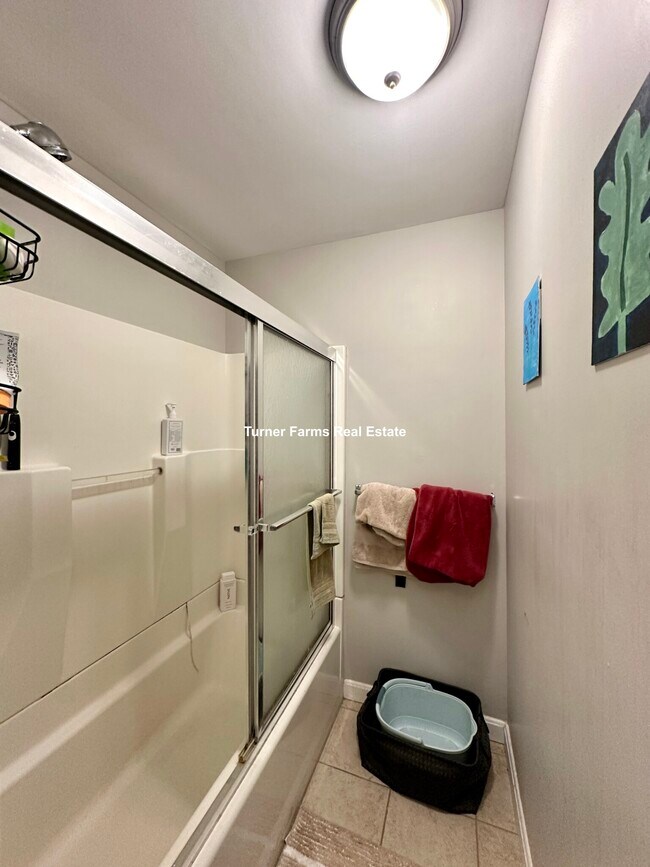 Foto del edificio - 344 Putnam Ave