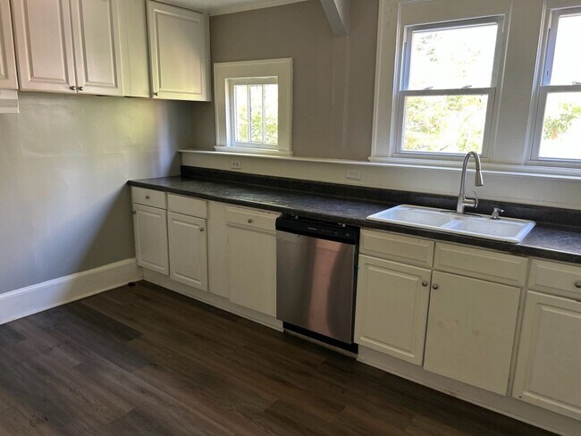 Photo - 3 Bedroom 1.5 Bath Home Available for Rent...