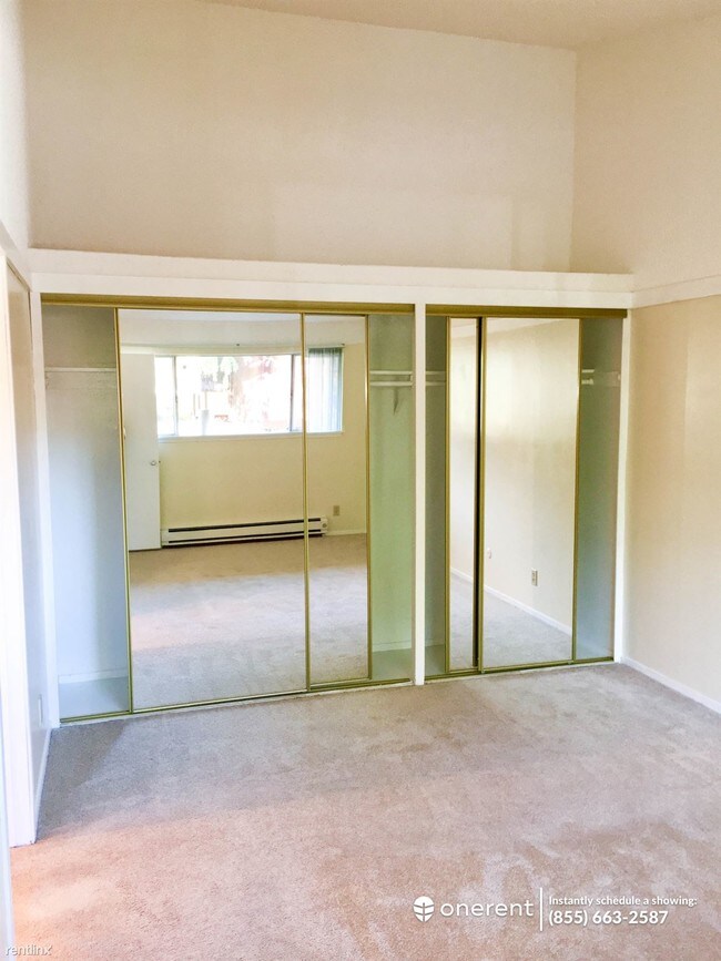 Foto del edificio - 500 W Middlefield Rd