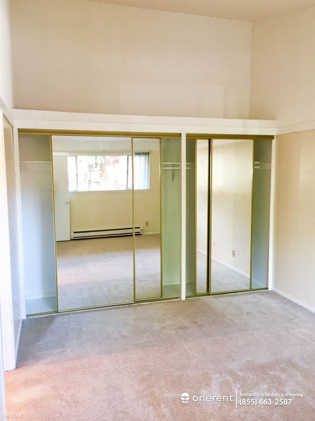 Building Photo - 500 W Middlefield Rd