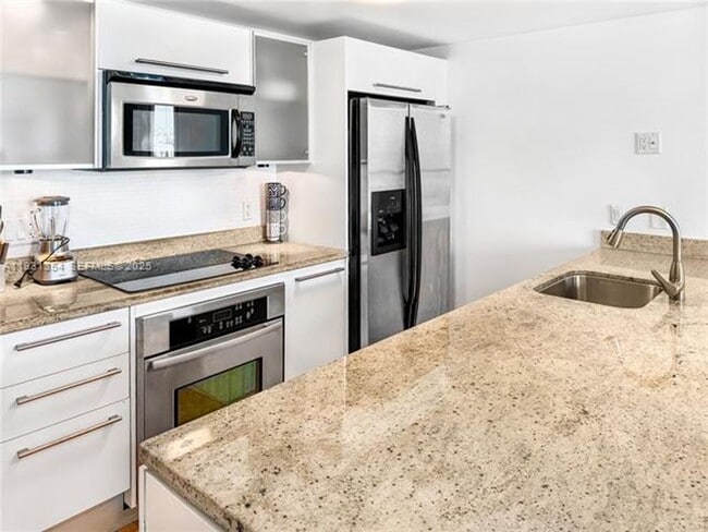 Foto del edificio - 185 SW 7th St