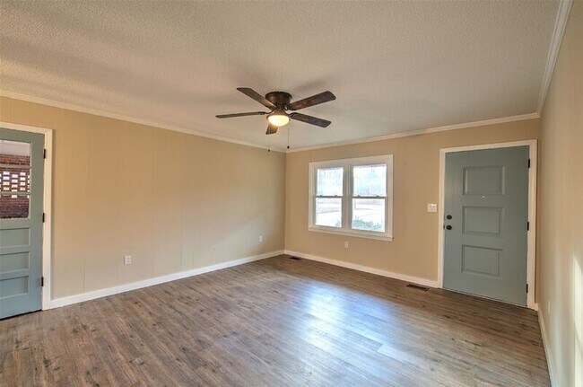 Building Photo - 110 Woodberry Cir