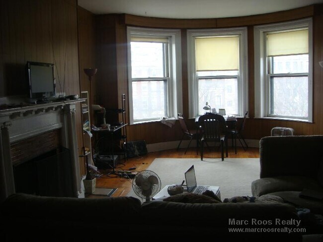 Building Photo - 474 Commonwealth Ave