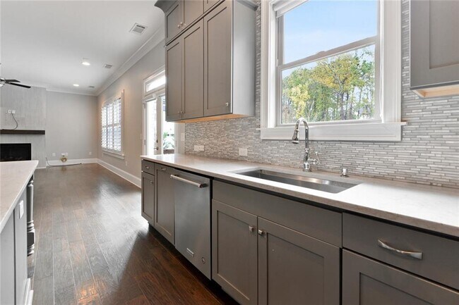 Building Photo - 6486 Canopy Dr