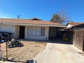 Building Photo - 25977 Tamarisk Dr