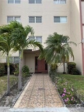 Building Photo - 4046 NW 19th St