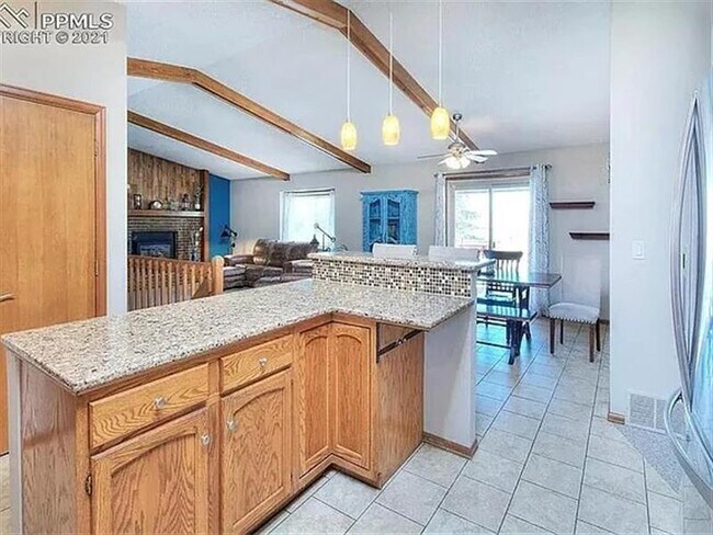 Building Photo - 3 bath home