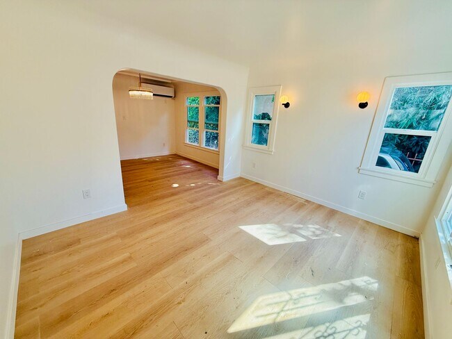 Foto del edificio - 3774 S Gramercy Pl