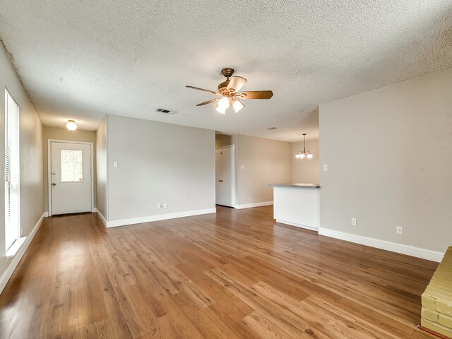 Building Photo - 2-2 Townhome
