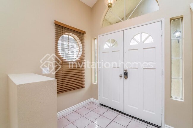 Building Photo - 16040 Peach Tree Ln
