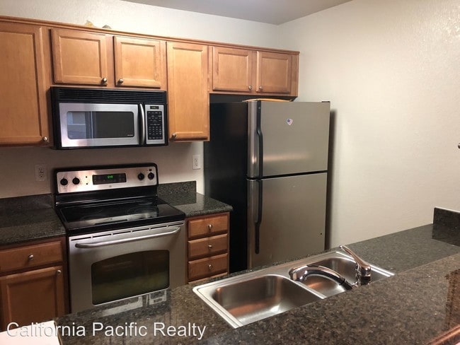 Building Photo - 2 br, 1 bath Apartment - 3365 Foxtail Terrace
