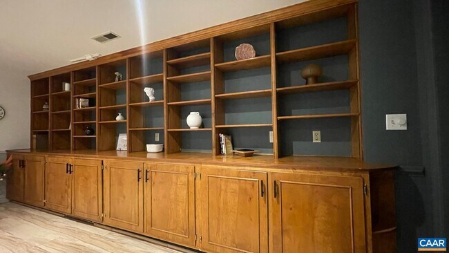 Foto del edificio - 412 Eastbrook Dr