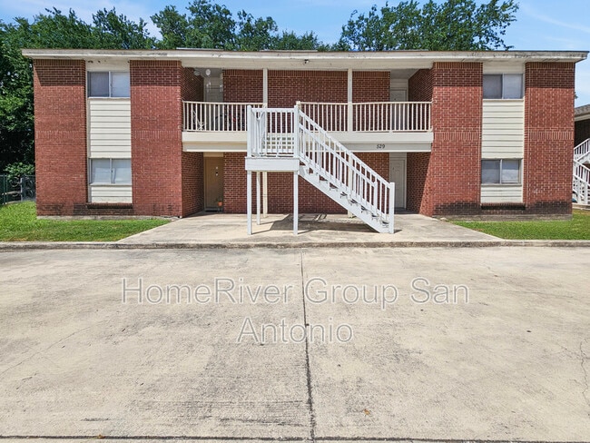 Building Photo - 529 Dukeway