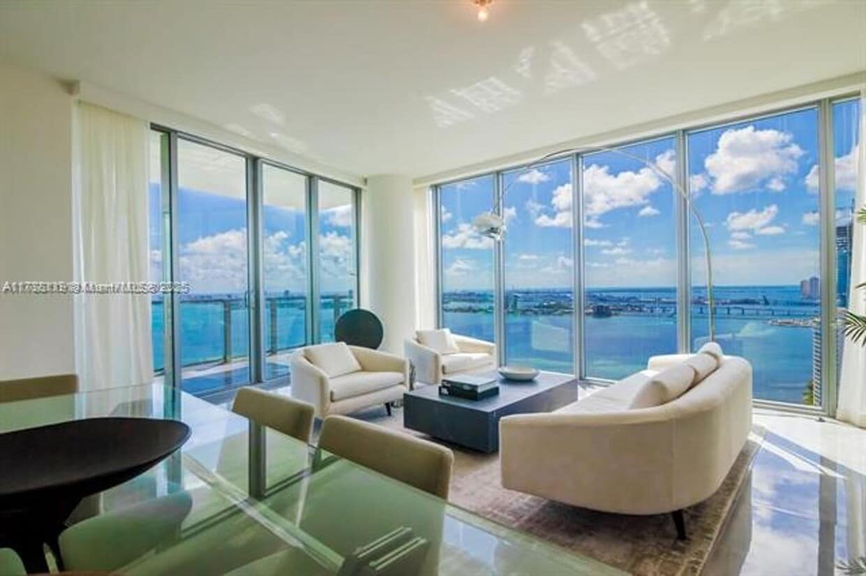 Photo - 2900 NE 7th Ave apt 3007 (A11788119)