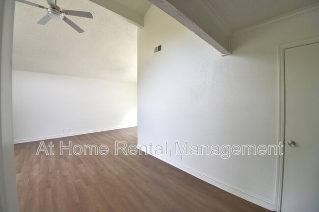 Building Photo - 7114 E 98th St