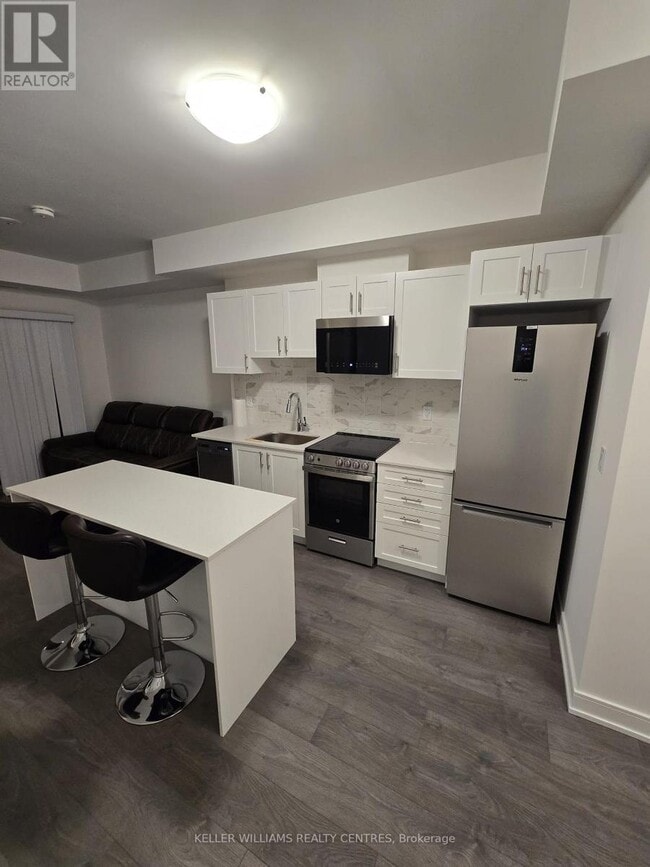 Photo du bâtiment - 715 Davis Dr