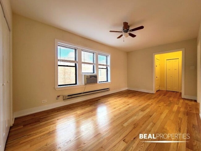Building Photo - 1 bedroom in CHICAGO IL 60613