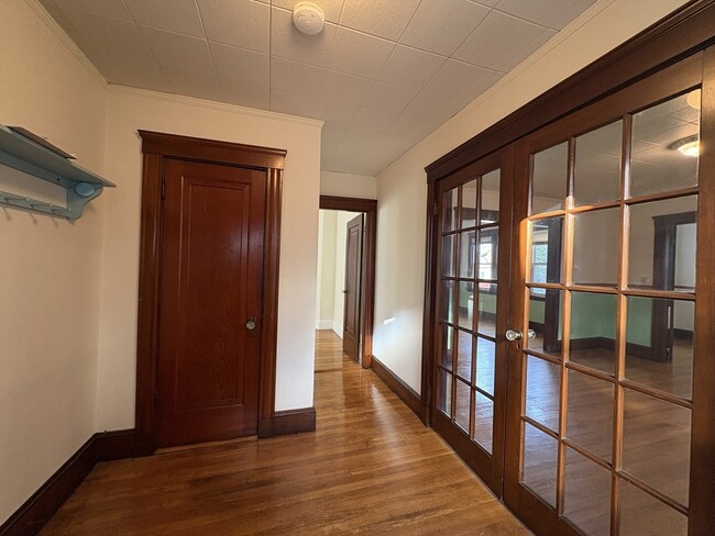 Foto del edificio - 155-157 Hillside St. Unit 1