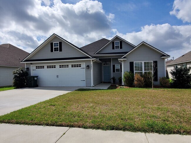 Building Photo - Welcome to Your Dream Home near Moody Airf...