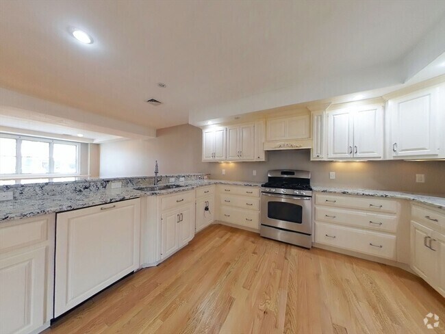 Building Photo - 109 Farwell St