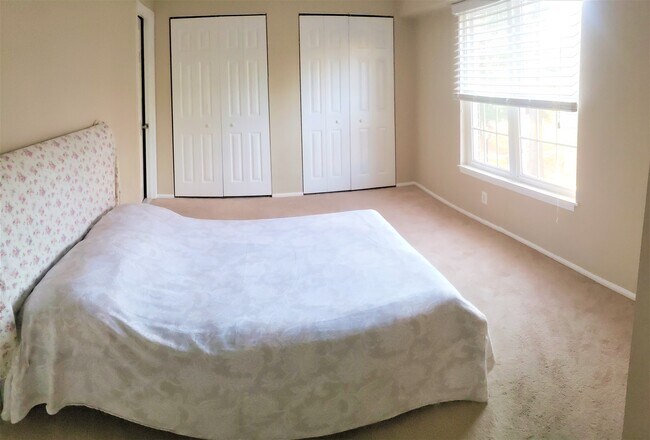 Master bed - 7621 Tremayne Pl