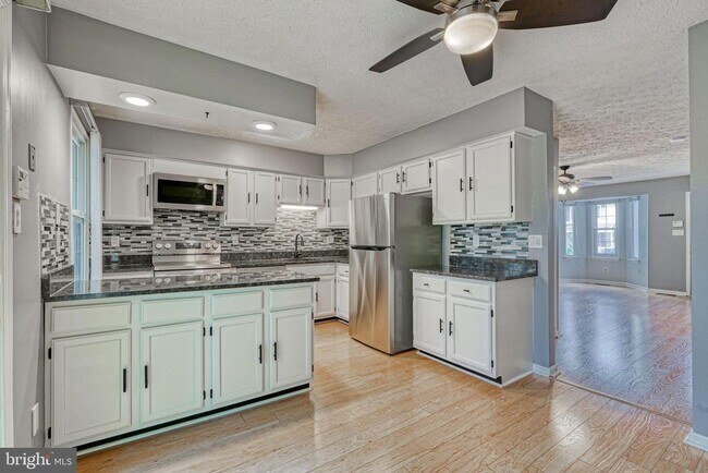 Building Photo - 507 Park Manor Cir