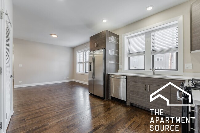 Foto del edificio - 2228 N Sawyer Ave