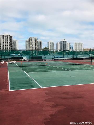 Foto del edificio - 2750 NE 183rd St