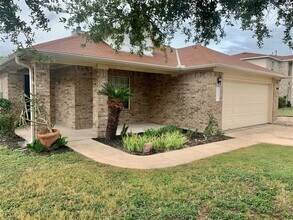 Building Photo - 112 Alexis Way