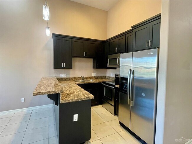 Foto del edificio - 17 Regal Dr