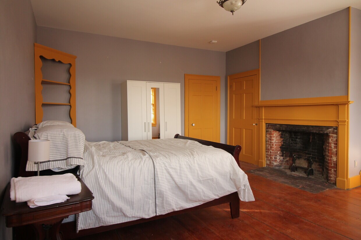 1 Summer St, Hallowell, ME 04347 House Rental in Hallowell, ME