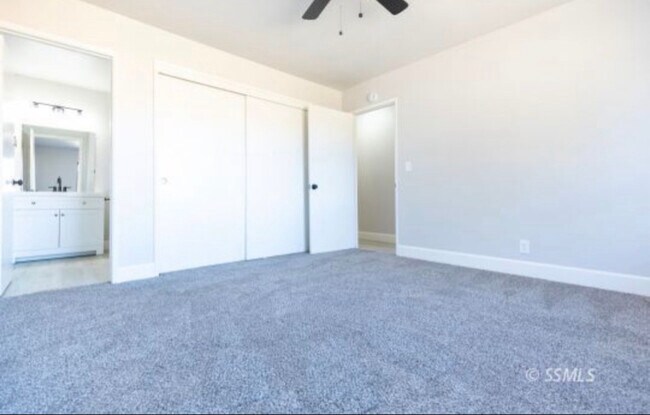 Foto del edificio - 608 E California Ave