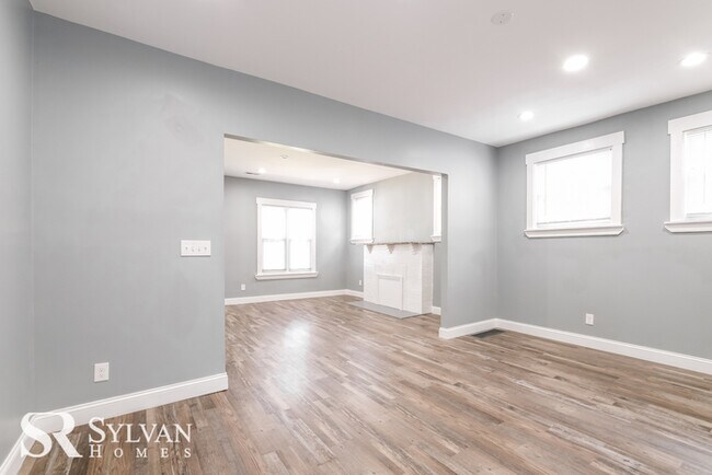 Foto del edificio - Come view this adorable home