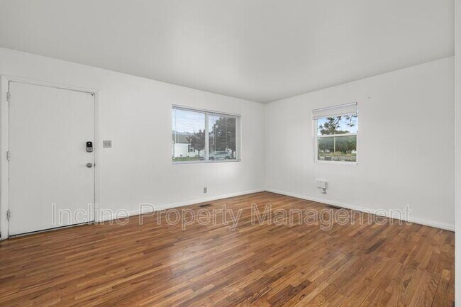 Building Photo - 6152 S Clay St