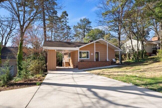 Foto del edificio - 3431 Bradley Place