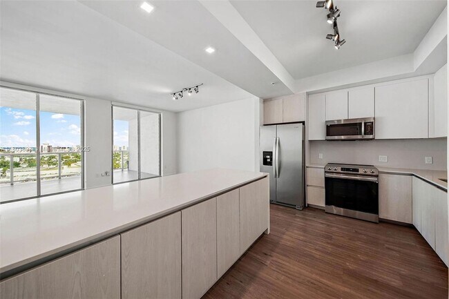 Foto del edificio - 1500 Bay Rd