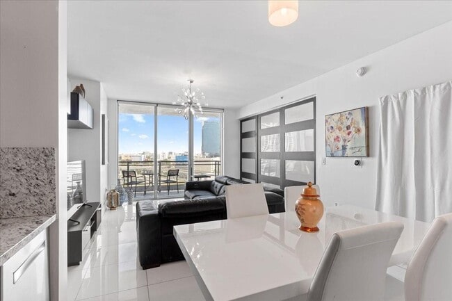 Foto del edificio - 90 SW 3rd St