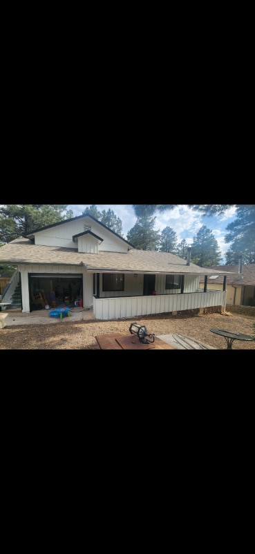 Building Photo - 606 Comanche St