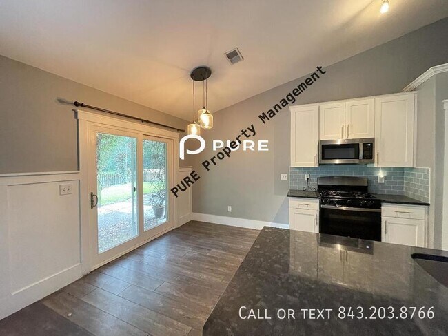 Building Photo - 205 Arbor Oaks Dr