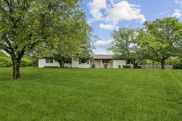 Building Photo - 740 Davis Dr