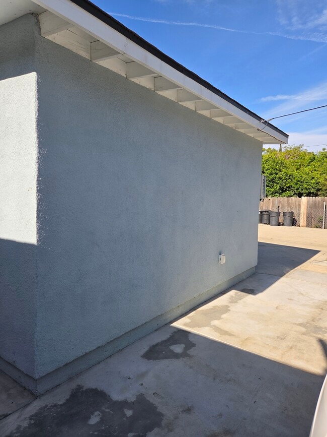 Foto del edificio - 628 E Kingsley Ave