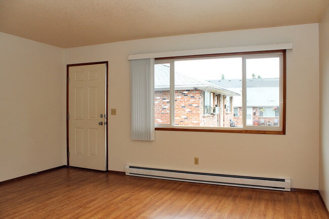 Building Photo - 7316 N Lancaster Ave