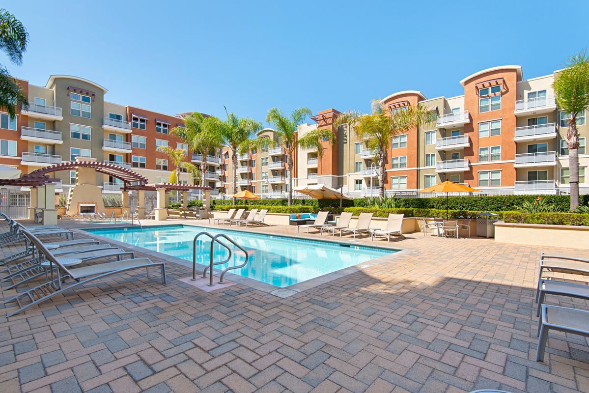 Foto principal - 12668 W Chapman Ave